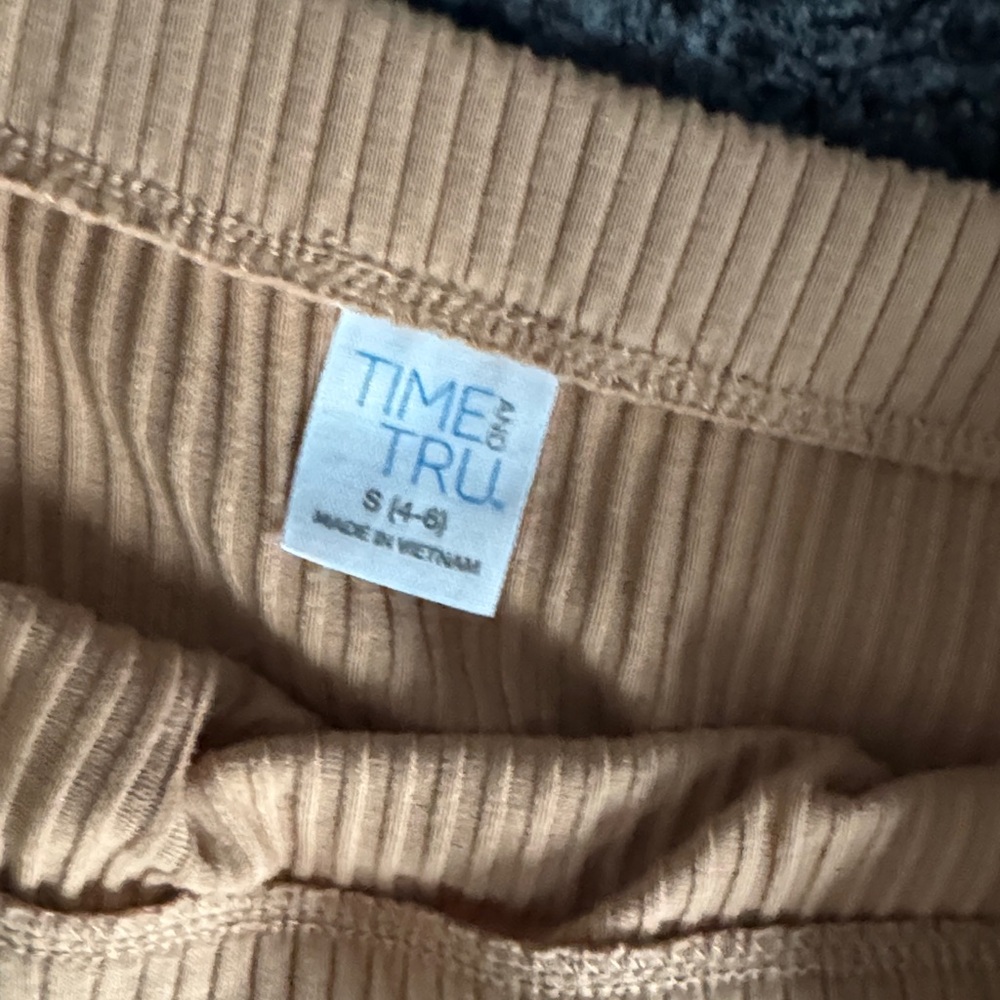Time and Tru Black and Tan Pencil Skirt Set - Picture 3 of 5